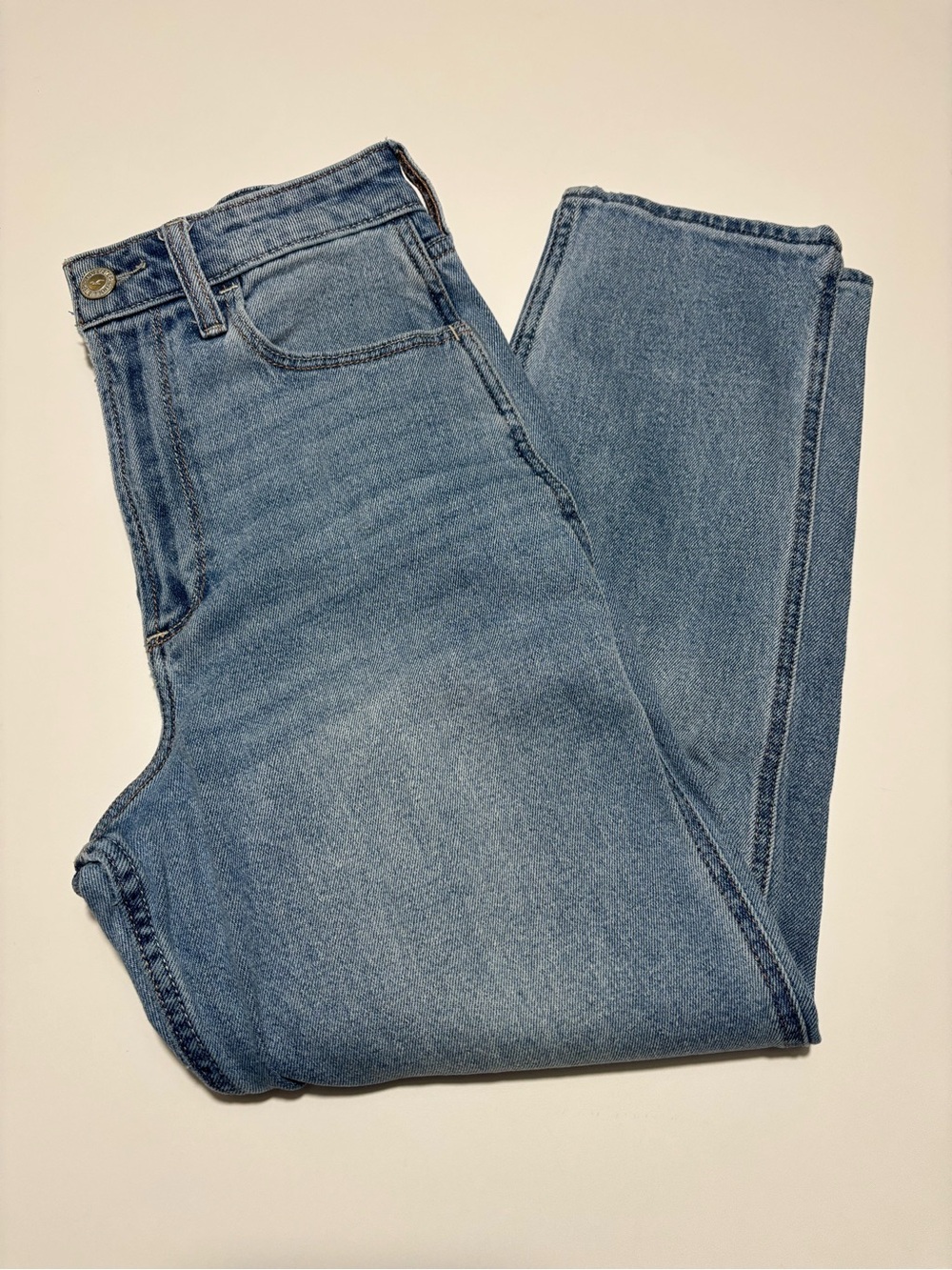 Hollister Curvy Ultra High Rise Cotton Denim Mom Jeans
